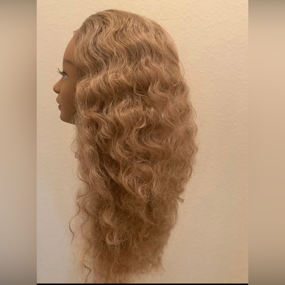 Wig - Picture 4 of 6